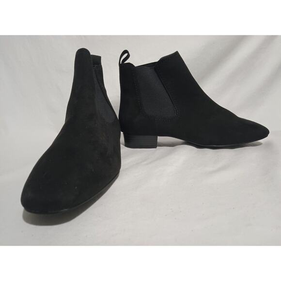 NWT Find Size 10 Black Rubber Sole Ankle Booties Pull On - Picture 1 of 10